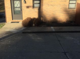765 Orchard Hill Rd APT A, Zanesville, OH 43701