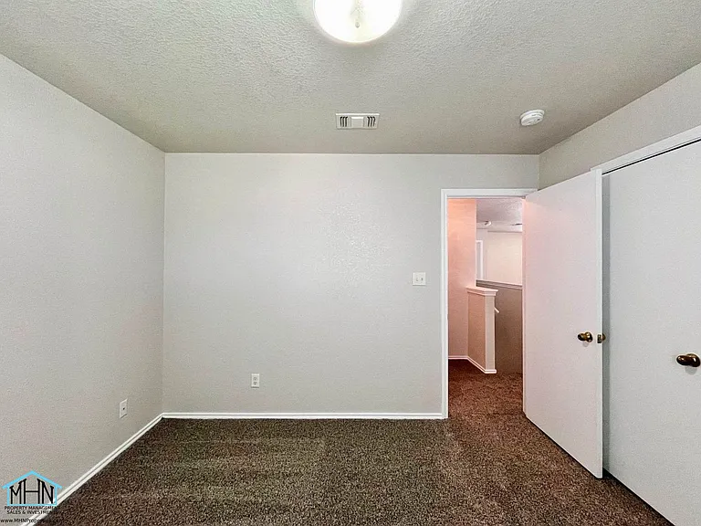 8326 Steep Valley — Photo 28