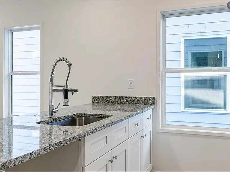 813 Smith St SW #B — Photo 10