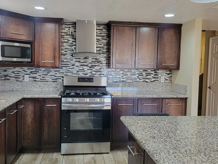 1520 Pacific Terrace Dr — Photo 12