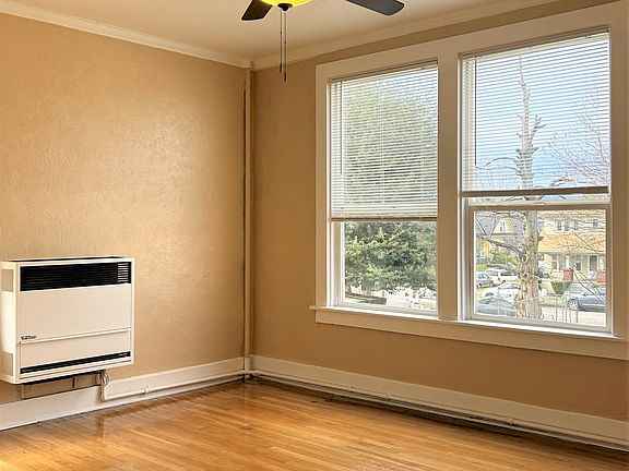 3rd image of 5415 N Albina Ave APT 218