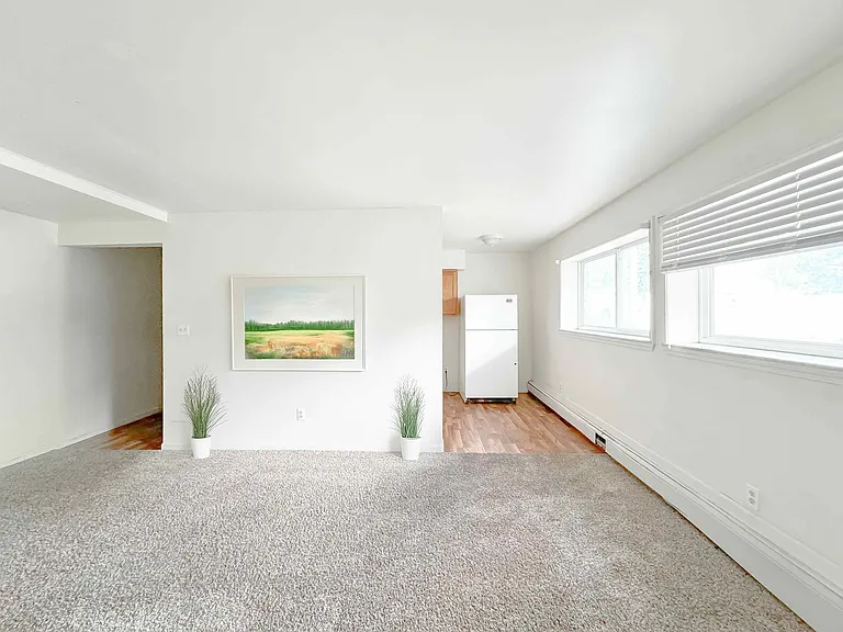 Village Shores Apartments — Photo 30