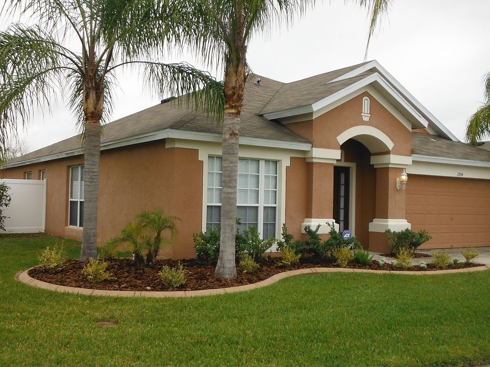 1st image of 2704 Breakwater Ct