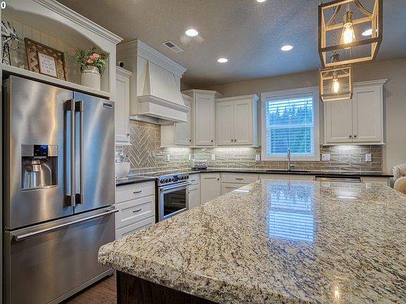 5th image of 69 Silver Shores Dr