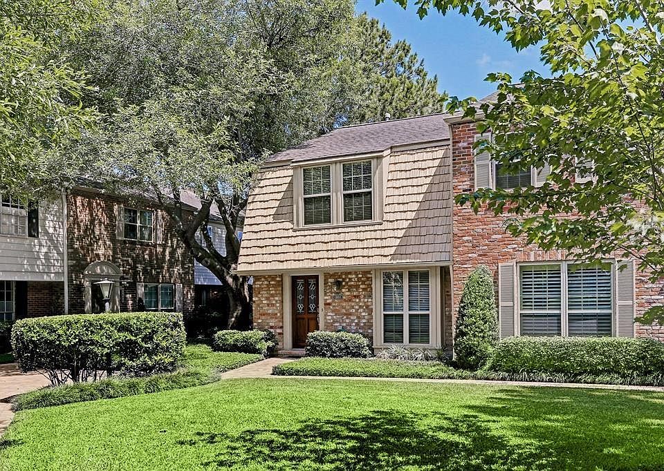 1st image of 5853 Valley Forge Dr #108