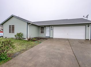 2266 Corinth Ct, Lebanon, OR 97355