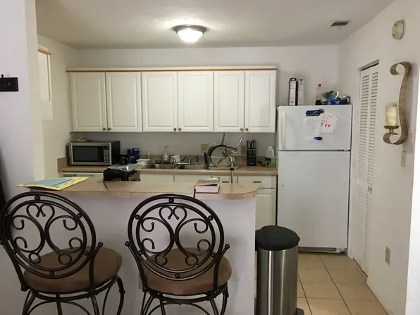 1035 SW 9th St #21, Gainesville, FL 32601