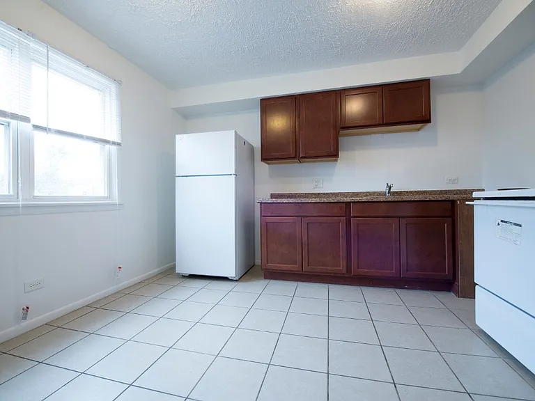 6022 S Indiana Ave — Photo 3