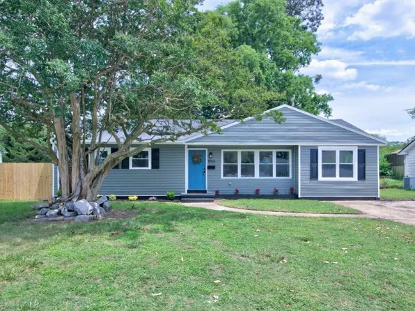 8316 Millard St, Norfolk, VA 23518