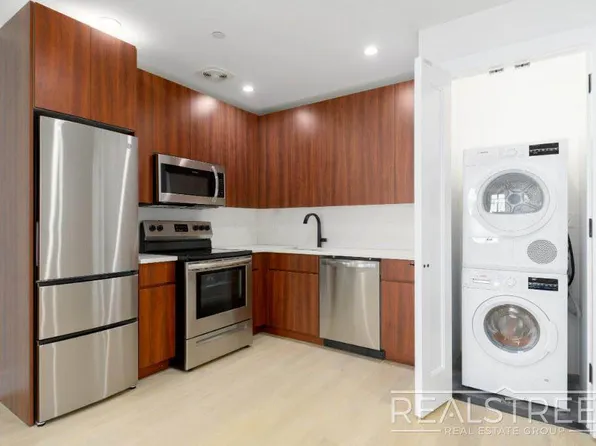 1889 Bergen Street image 3 of 6