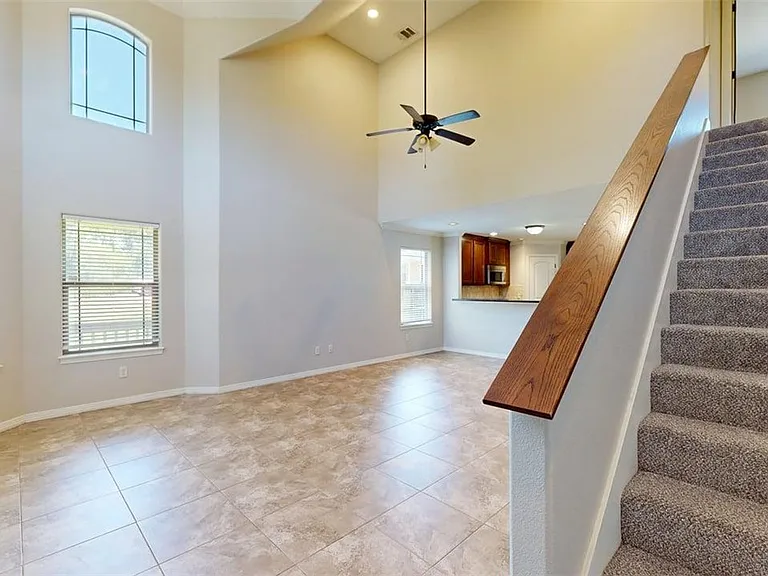 454 Chimney Hill Dr — Photo 2