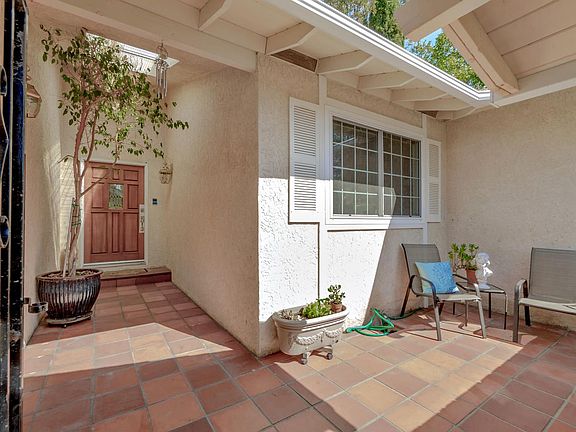 3rd image of 4325 Vista De Lago Way