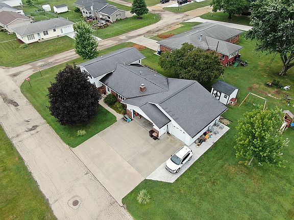 2nd image of 801 Fowler Rd