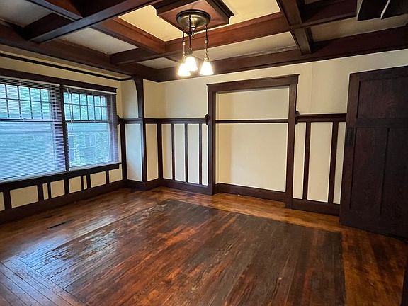 4th image of 604 E Emerson St #1