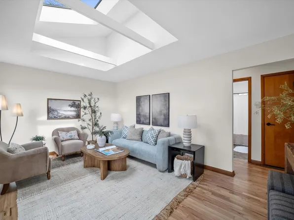 W166N8430 Dardis AVENUE, Menomonee Falls, WI 53051