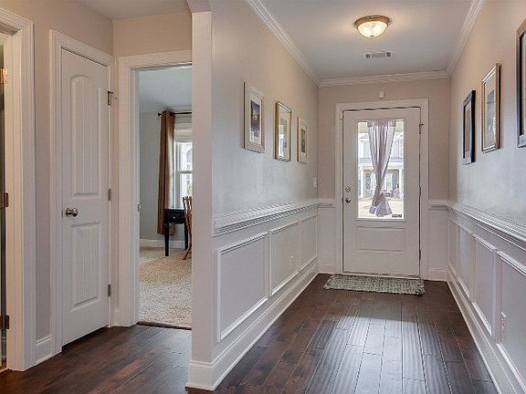 4th image of 1717 Edenburg Way