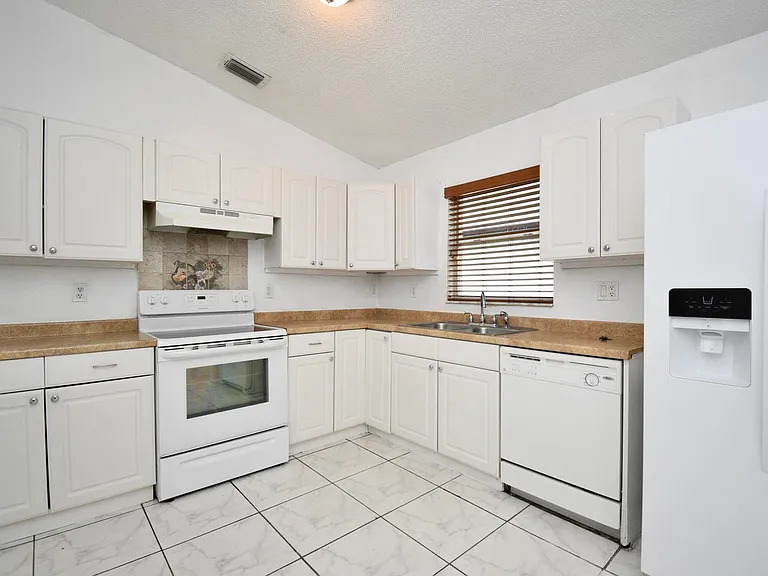 1456 Waterway Cove Dr — Photo 14