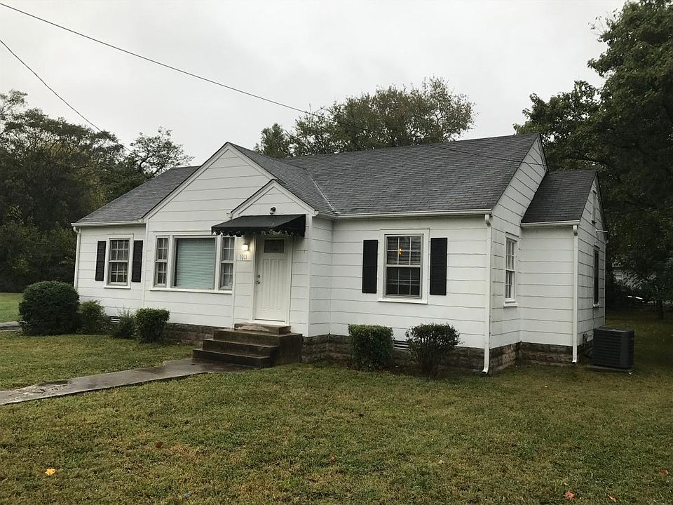 Front of the house from E. Bell St.