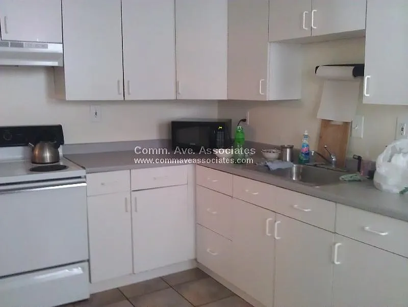 437 Cambridge St #4
