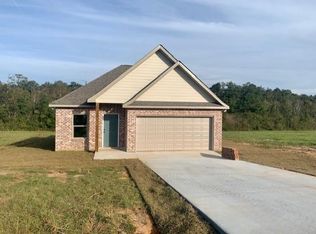 110 Hunters Trce, Picayune, MS 39466