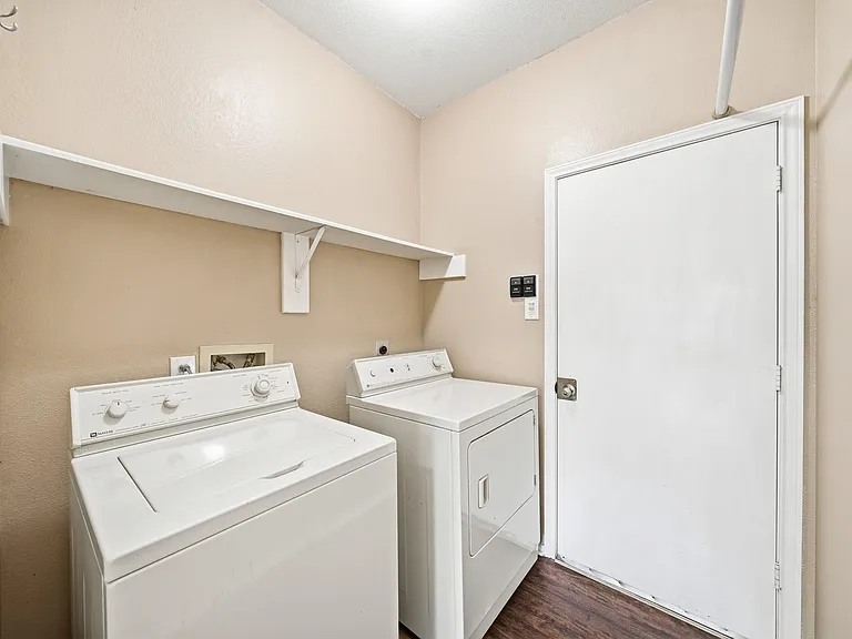 4323 Ringrose Dr — Photo 10