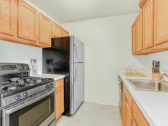 5th image of 130 Lenox Ave #702