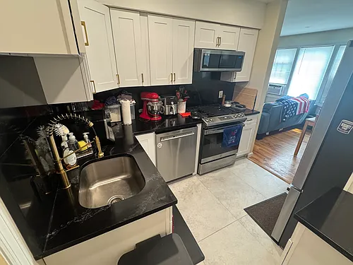 74 Lawrence St #C Photo 1