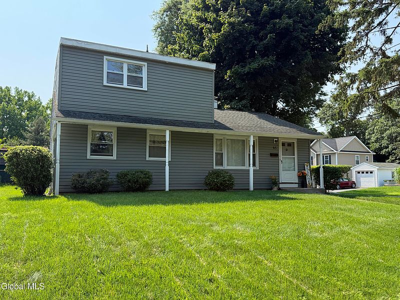 3rd image of 65 Locust Park