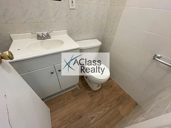 2nd image of 32-30 Steinway St #3F