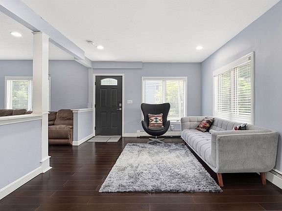 3rd image of 22 Cedar St