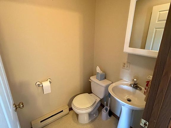 5th image of 10 E Taylor Dr