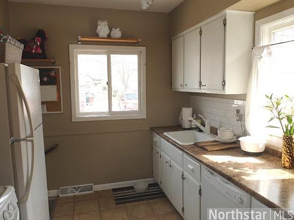 5th image of 3726 Orchard Ave N