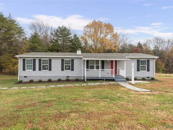 926 Evans Rd, Powhatan, VA 23139