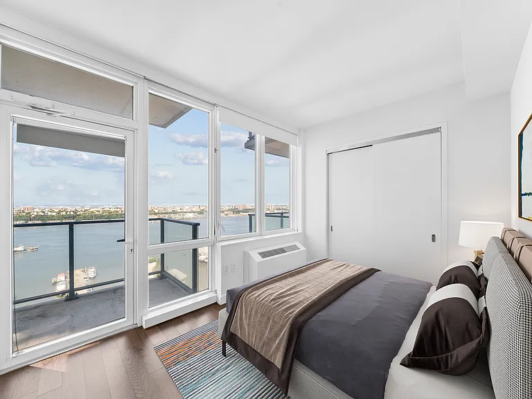 605 W 42nd St #40T — Photo 1
