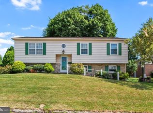 232 W Howard St, Red Lion, PA 17356