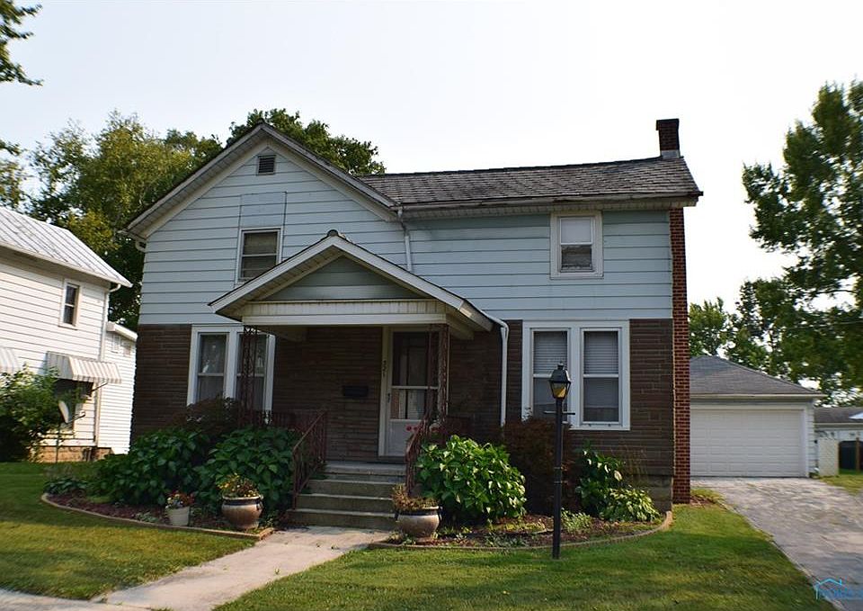 1st image of 321 E Yeasting St