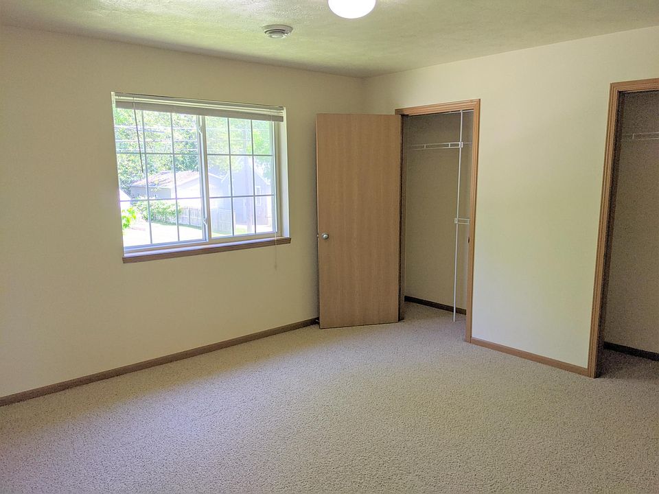 240 W McKinley Ave Zeeland MI Zillow