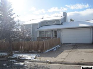 229 Tomahawk Dr, Evanston, WY 82930