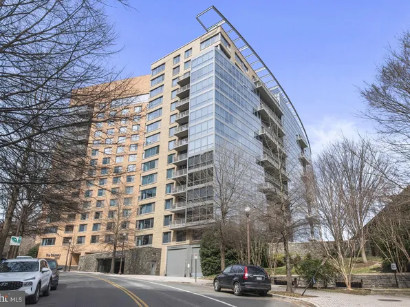 2001 15th St N APT 812, Arlington, VA 22201