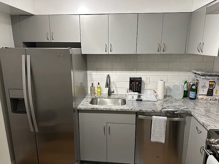 1535 E Putnam Ave — Photo 14