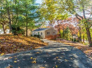 6 Linda Ct, Coventry, RI 02816