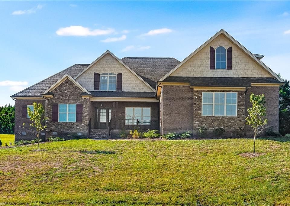 1st image of 8312 Hunters Dr