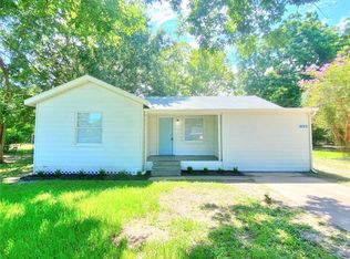 832 S Anderson St, Angleton, TX 77515