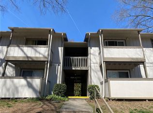 2235 Sunderland Rd #103, Winston Salem, NC 27103