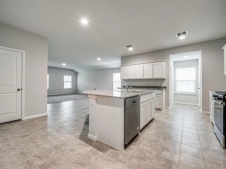4100 Alberta Ln — Photo 3