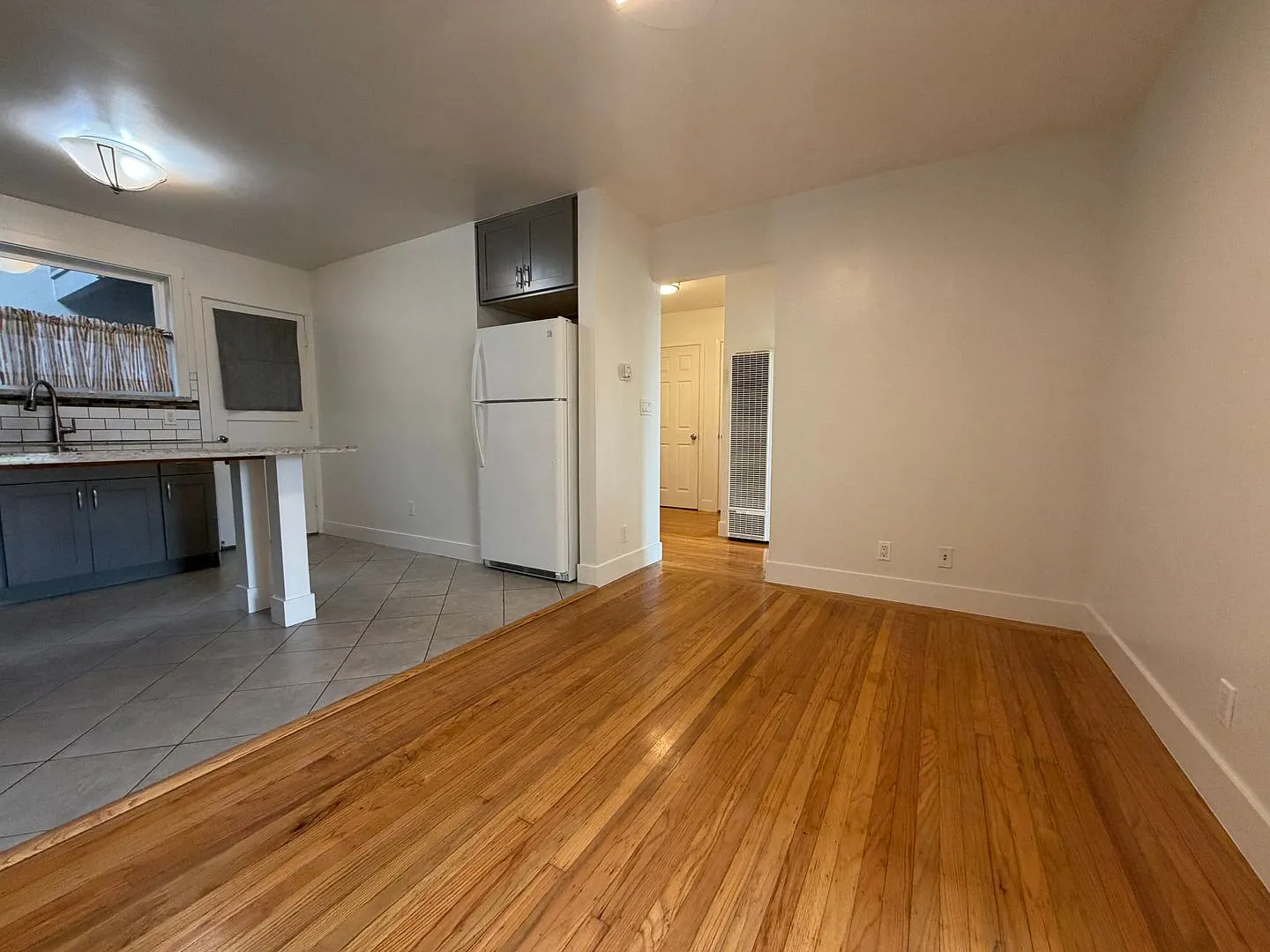 5211 Mission St — Photo 4