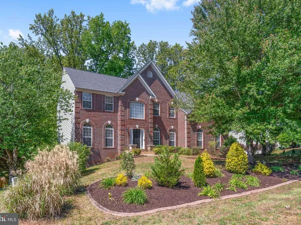 795 Winterberry Dr, Fredericksburg, VA 22405
