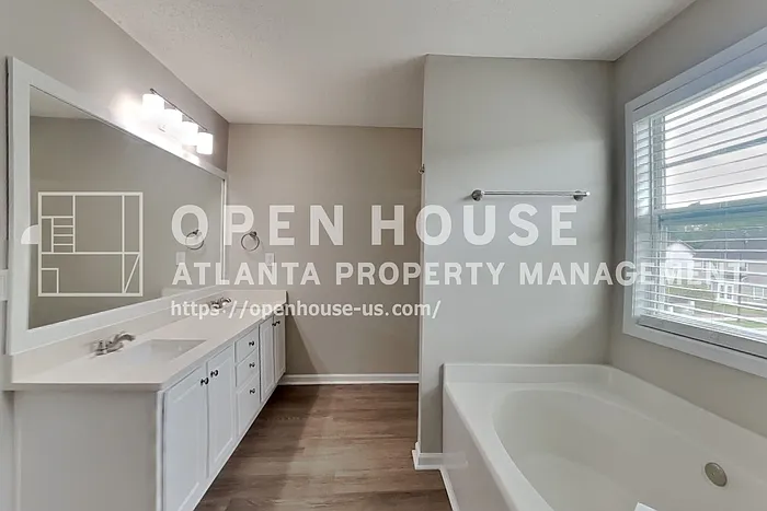 800 Franklin Mill Trce — Photo 10