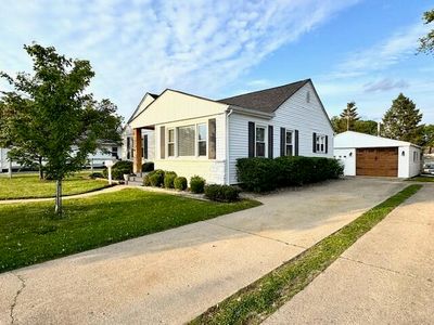 810 S Main St, Knox, IN, 46534