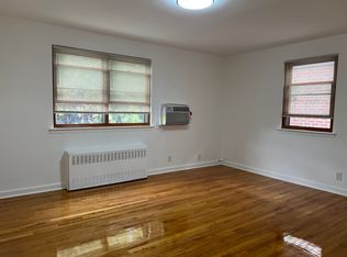 6063 84th St FLOOR 2, Middle Village, NY 11379